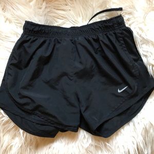 nike black athletic shorts